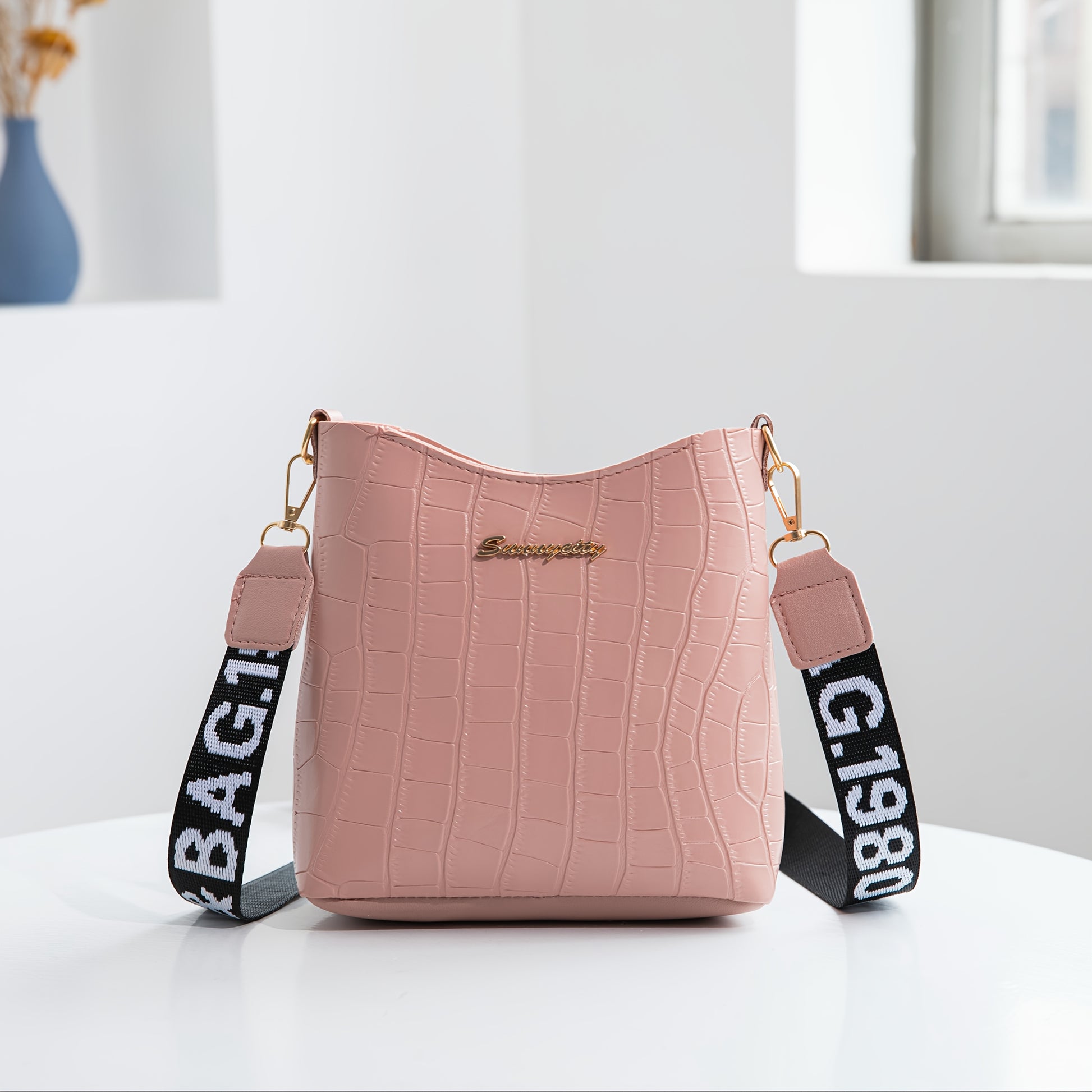 Stylish Crocodile Pattern Crossbody Bag with Golden-Tone Hardware & Black Letter Strap - Versatile Synthetic Leather Shoulder Bag in White, Pink, Green, Yellow, or Black - Trendy Minimalist Design for Everyday Use, Everyday Shoulder Bag | Trendy Crocodile