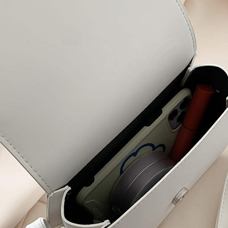 [Casual Saddle Bag With Texture] Sleek And Stylish Saddle Bag With A Casual Texture, Simple And Minimalist Design, Can Be Worn On The Shoulder Or Diagonally.