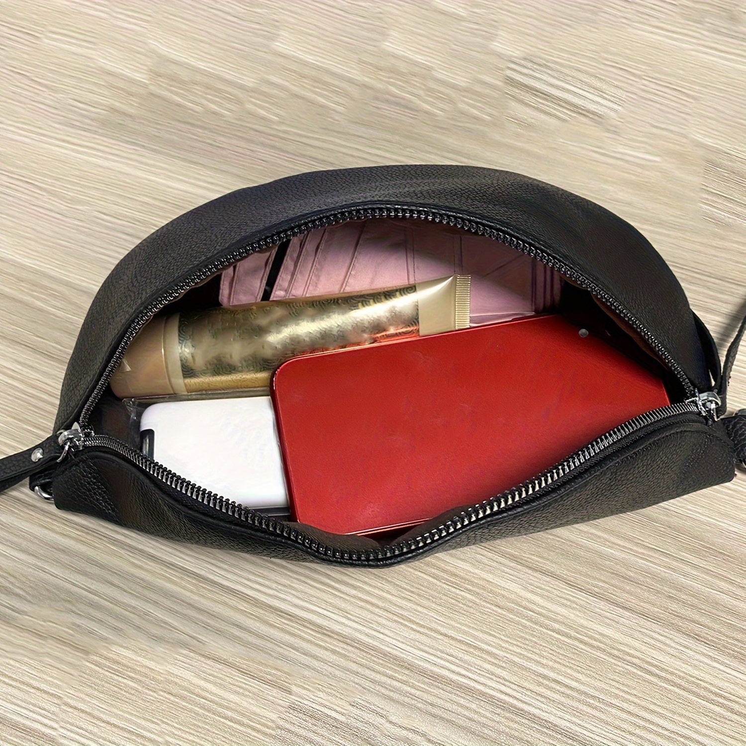 1pc Black Chest Bag with Detachable Wide Geometric Strap, Casual Style Solid Color Crossbody Fanny Pack with Zipper Closure and Polyester Lining for Versatile Use, Casual Crossbody Bag | Minimalist Design | Detachable Strap