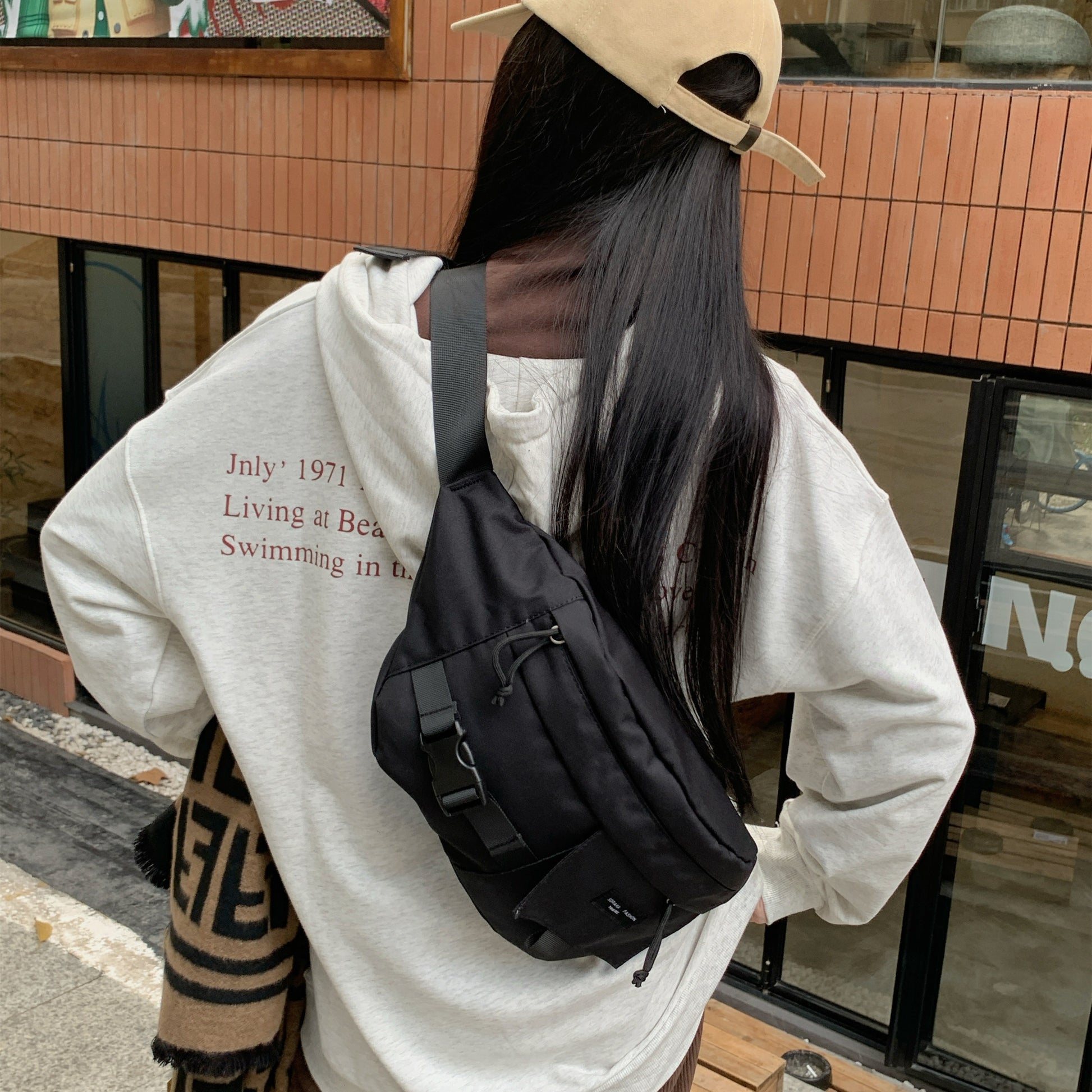 2023 Trendy Large Capacity Waist Pack for Men & Women - Vintage Cargo Style, Casual Couple's Chest Bag with Zip Closure