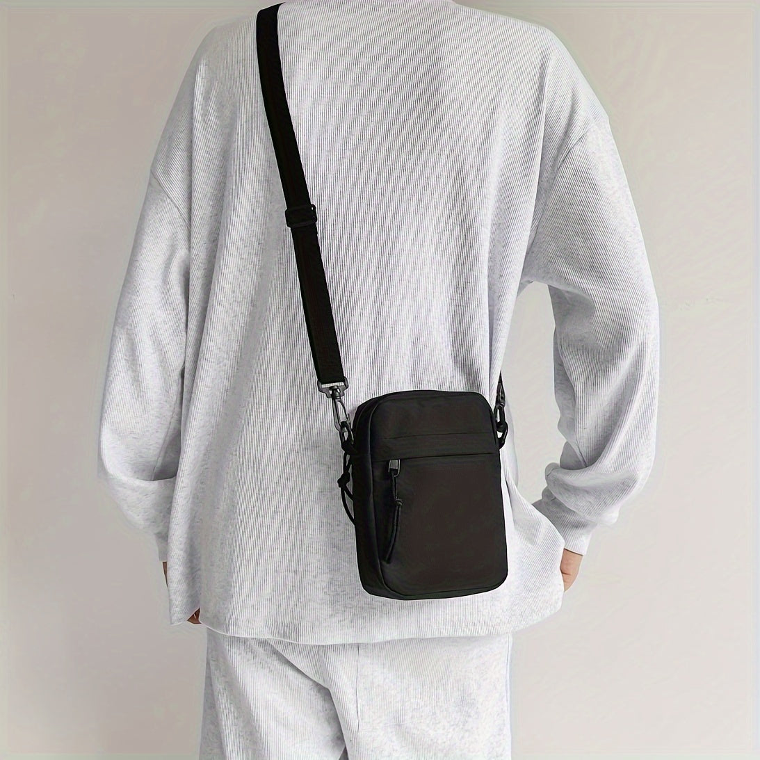 2024 Fashionable Nylon Men's Messenger Bag - with Adjustable Strap and Multiple Compartments for Work, School, Travel