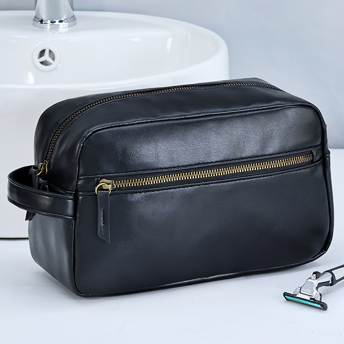 1pc British Style Men's Cosmetic Bag, Men's Travel Toiletry Bag, PU Leather Toiletry Bag, Travel Bathroom Bag, Travel Kit Men's Small Bag, Travel Accessories Shaving Bag For Business Trip, Portable Storage Large Capacity Toiletry Bag Pouch