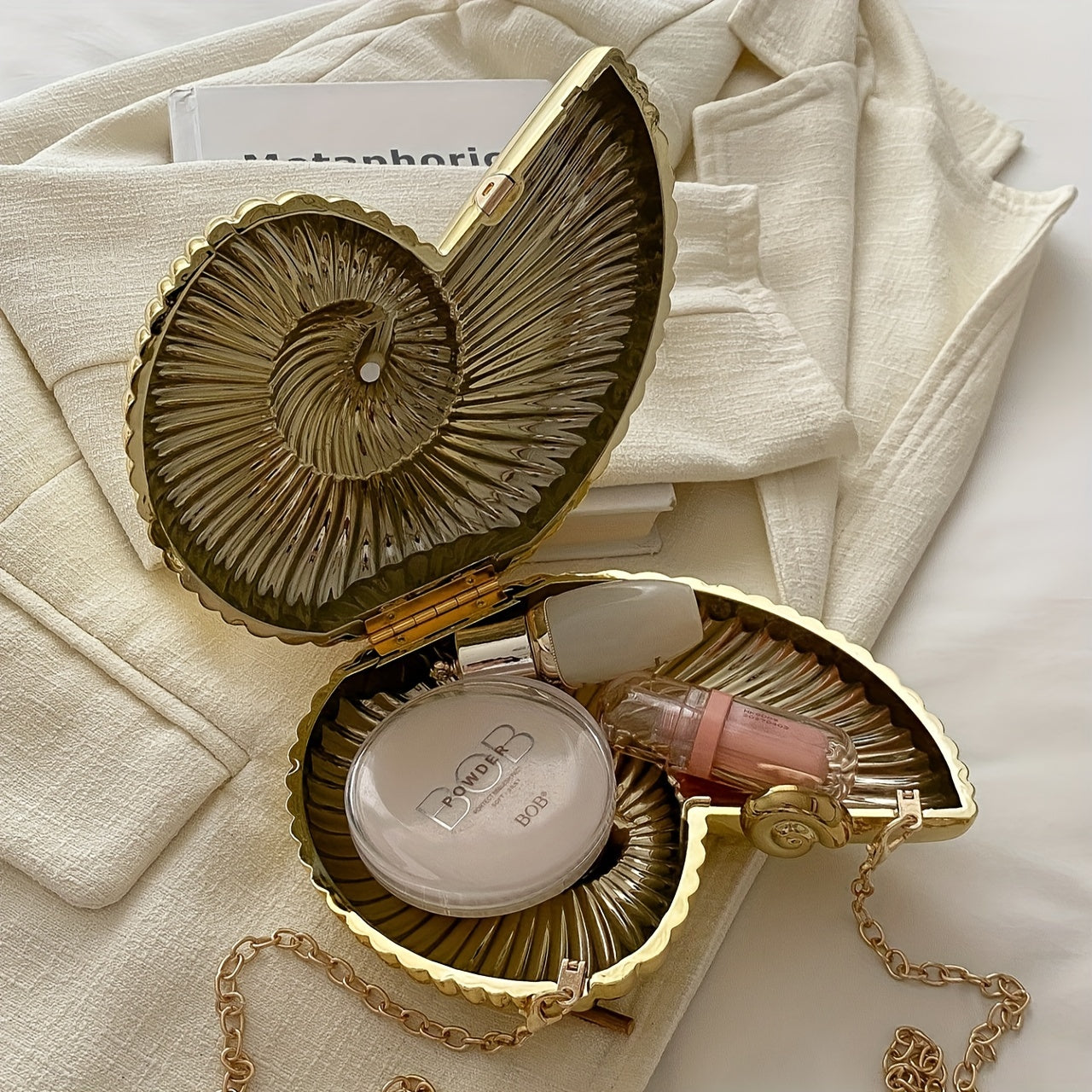 2024 New Golden Acrylic Conch Crossbody Bag with Detachable Chain Strap & Magnetic Closure - Spiral Shell Design Glossy Fashion Shoulder Bag for Women, Versatile Everyday Clutch or Evening Accessory, Clutch Purse, Unique Handbag, Casual Accessory, Trendy