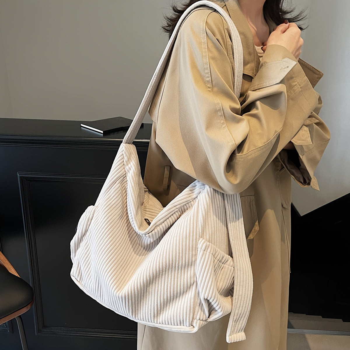 1pc Large Capacity Fashionable Women's Crossbody Shoulder Bag School Student Book Bag Velvet Fabric Soft and Durable with Side Pockets and Multiple Compartments Zipper Closure Suitable for Short Trips, Work Commuting and Daily Travel