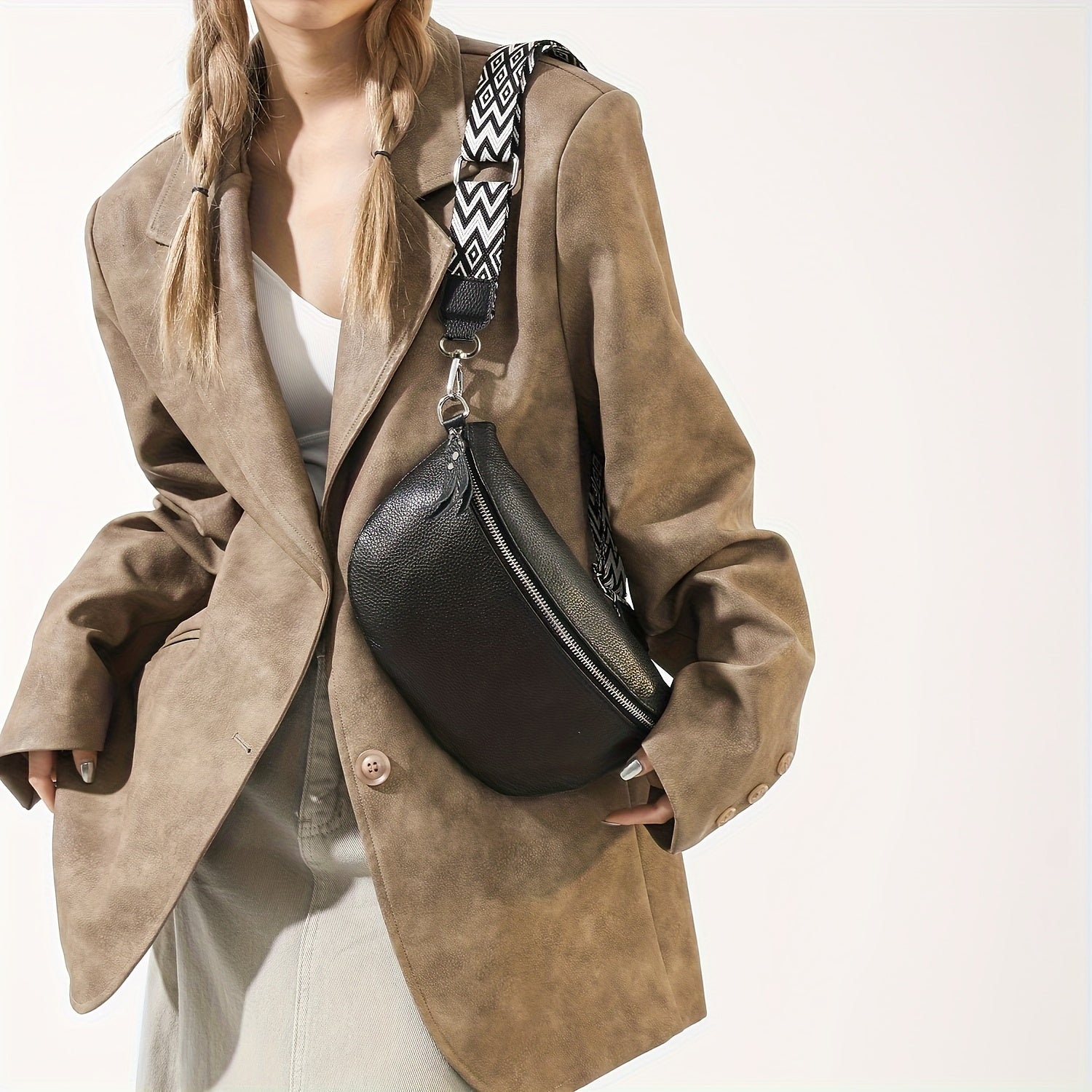 1pc Black Chest Bag with Detachable Wide Geometric Strap, Casual Style Solid Color Crossbody Fanny Pack with Zipper Closure and Polyester Lining for Versatile Use, Casual Crossbody Bag | Minimalist Design | Detachable Strap